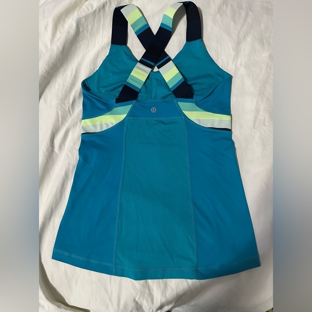 Lululemon Women’s Sleeveless Shirt- Size 8 - Picture 2 of 7